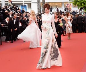 LHP Cannes 2018: Lý Nhã Kỳ mang áo dài Việt Nam lên thảm đỏ Cannes ngày thứ 7