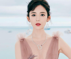 Cổ Lực Na Trát: Từ bông hoa Tân Cương rực rỡ tới ngôi sao bị 'chửi' nhất showbiz Hoa ngữ