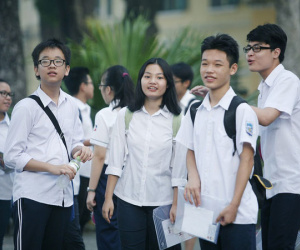 Học sinh Hà Nội 'chạy sô' ôn thi vào lớp 10