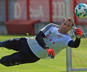 Neuer góp mặt, Gotze bị gạt khỏi tuyển Đức chuẩn bị dự World Cup