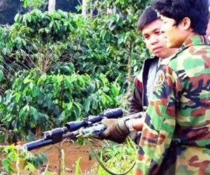 Nghi súng cướp cò, thợ săn bị đạn găm vào ngực tử vong