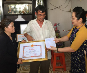 Truy tặng bằng khen cho 'hiệp sĩ' trong vụ trộm xe SH ở Sài Gòn