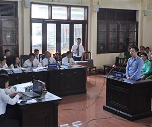 Hợp đồng ăn chia tiền chạy thận nhân tạo tại Bệnh viện đa khoa Hoà Bình