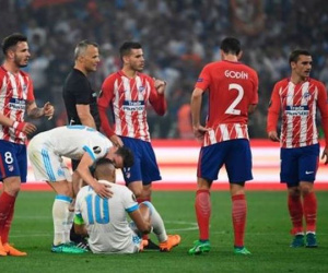 Nhạc trưởng Marseille chấn thương nặng, nguy cơ lỡ World Cup 2018
