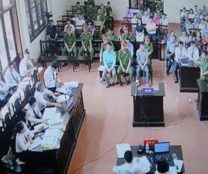 Xử BS Lương: LS đề nghị đối chất trực tiếp với điều tra viên