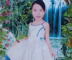 Phó nháy không có tâm: Bức ảnh cô bé đầu và chân to hơn cả người bỗng dưng được share khắp MXH vì quá hài hước