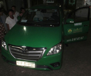 Phát hiện tài xế taxi chết bất thường trên ghế lái