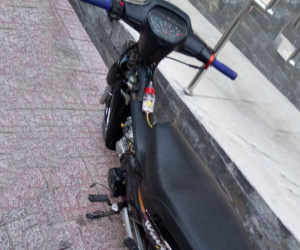 'Quái xế' ở Sài Gòn tông thẳng xe vào cảnh sát để bỏ trốn