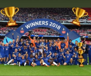 ‘Bôi nhọ’ HLV Conte, Willian bị CĐV Chelsea ném đá không ngừng
