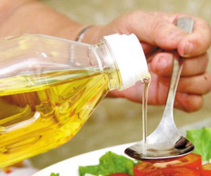 Nấu nướng nhất định phải biết lúc vô cùng thích hợp để thêm dầu ăn vào giúp món ăn ngon xuất sắc