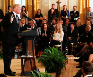 Tổng thống Trump ra lệnh điều tra nghi ngờ FBI cài người vào chiến dịch tranh cử