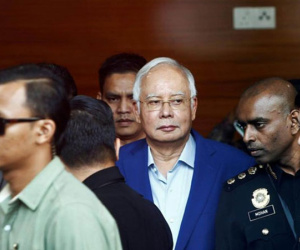 Cựu thủ tướng Malaysia ra trình diện vì nghi án biển thủ công quỹ