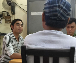 Diễn viên đòi nợ cát xê bị Chủ nhiệm đoàn phim đấm vào mặt, cầm dao rượt như xã hội đen