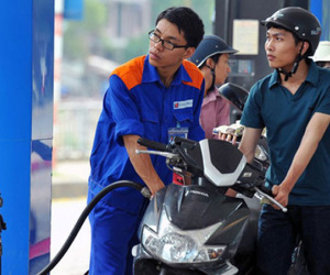 Giá xăng có thể tăng mạnh vào ngày mai