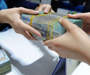 Lãi vay tiêu dùng 30-40% một năm, lại đòi nợ theo kiểu xã hội đen