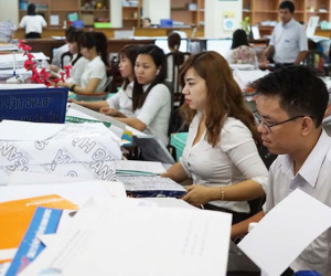 Mất hơn 800 tỷ đồng một năm nuôi 63.000 công chức 'thừa'