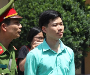 Bác sĩ Hoàng Công Lương khai được điều tra viên 'mớm cung'