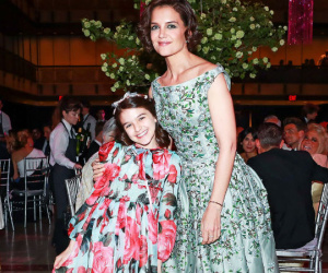 Suri Cruise được khen xinh như thiên thần ở tuổi 12