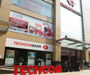 Techcombank chốt giá lên sàn 128.000 đồng, vốn hóa 6,6 tỷ USD