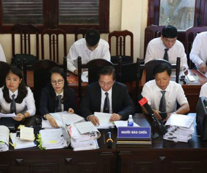 Xét xử BS Lương: Luật sư đề nghị trả hồ sơ, điều tra lại