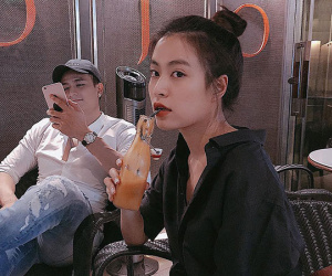 Lâu lắm rồi, Hoàng Thùy Linh mới công khai đăng ảnh bên Vĩnh Thụy như thế này