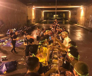 Sự thật phía sau bức ảnh nhóm phượt thủ mở tiệc đứng giữa hầm đường bộ khiến MXH bức xúc
