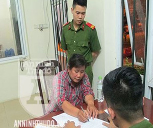 Hà Nội: Nữ quái táo tợn siết cổ lái xe ôm trong phòng trọ để cướp tài sản