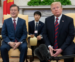 Lập trường 'xoay như chong chóng' của Trump khiến đồng minh hoang mang