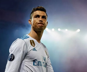 Ronaldo: 'Đừng so sánh tôi với Salah'