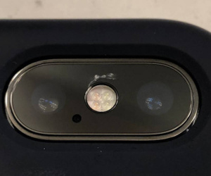 Vỡ kính camera iPhone X, phí sửa bằng tiền mua iPhone 7
