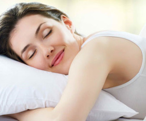 6 mẹo giúp bạn ngủ ngon khi thời tiết nóng bức
