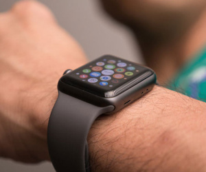 Apple mở bán Apple Watch LTE hàng tân trang