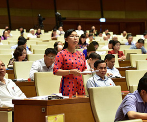 Bức xúc vì dân nhặt từng đồng, tham nhũng 'đốt' ngàn tỉ