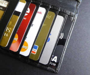 Tương lai vô định của chiếc thẻ nhựa trong thanh toán