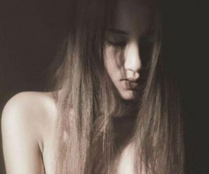 Vụ mẫu nude tố họa sĩ hiếp dâm: Người mẫu Kim Phượng có nguy cơ bị kiện!