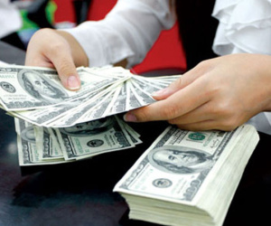 Giá USD tự do vượt 22.900 đồng