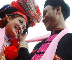Lạ lùng nơi nam nữ đã kết hôn mỗi năm được trốn 3 ngày để 'quan hệ' với tình cũ
