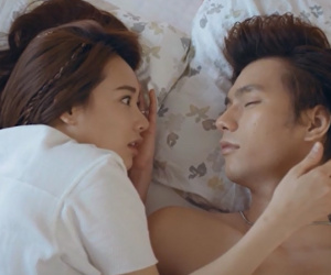 Nhan Phúc Vinh sởn da gà khi Nhã Phương 'đụng chạm' cơ thể