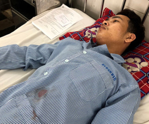 Phút vật lộn với tên cướp có dao của 3 nhân viên ngân hàng