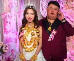 Cô dâu đeo vàng 'gãy cổ' trong đám cưới vẫn mạnh miệng nói: 'Em chỉ yêu anh, không yêu vàng'