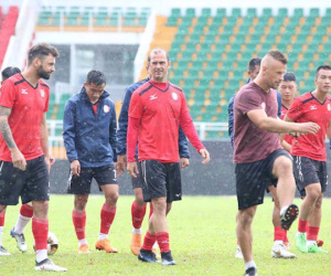 Cựu vua phá lưới giải châu Á làm học trò HLV Miura