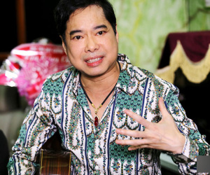 Ngọc Sơn: 'Tôi mắc nợ khán giả nên không muốn lấy vợ'