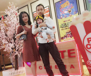 Hóa ra chồng 'soái ca' là có thật: Tháng 'nộp' vài chục triệu, trông con cho vợ đi chơi, tuyên bố 'vợ cứ ngoan thì gì cũng có'