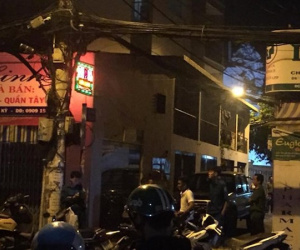 Thua tiền game, nam thanh niên cầm dao uy hiếp chủ quán cướp tiền ở Sài Gòn