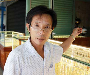 Tiệm vàng ở Khánh Hòa bị trộm gần 300 đôi bông tai
