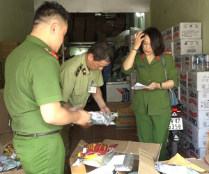 Hà Nội: Phát hiện hơn một tấn nguyên liệu trà sữa không rõ nguồn gốc