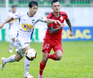 HAGL mất chiến thắng dù dẫn hai bàn