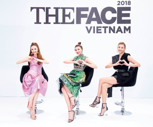 Minh Hằng tự tin cùng Võ Hoàng Yến và Thanh Hằng thị phạm cho thí sinh The Face