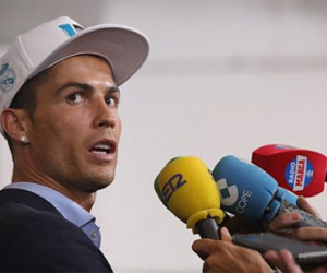 Ronaldo tiết lộ ý định rời Real nhiều tuần trước chung kết C1
