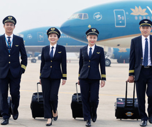 So sánh thu nhập của phi công 2 hãng hàng không Việt